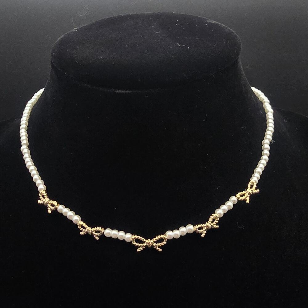 Draper James Faux Pearl Beaded Bow Necklace NWT On Card